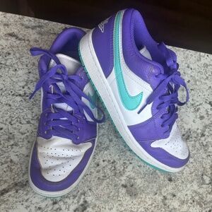 Jordan 1 Low SE